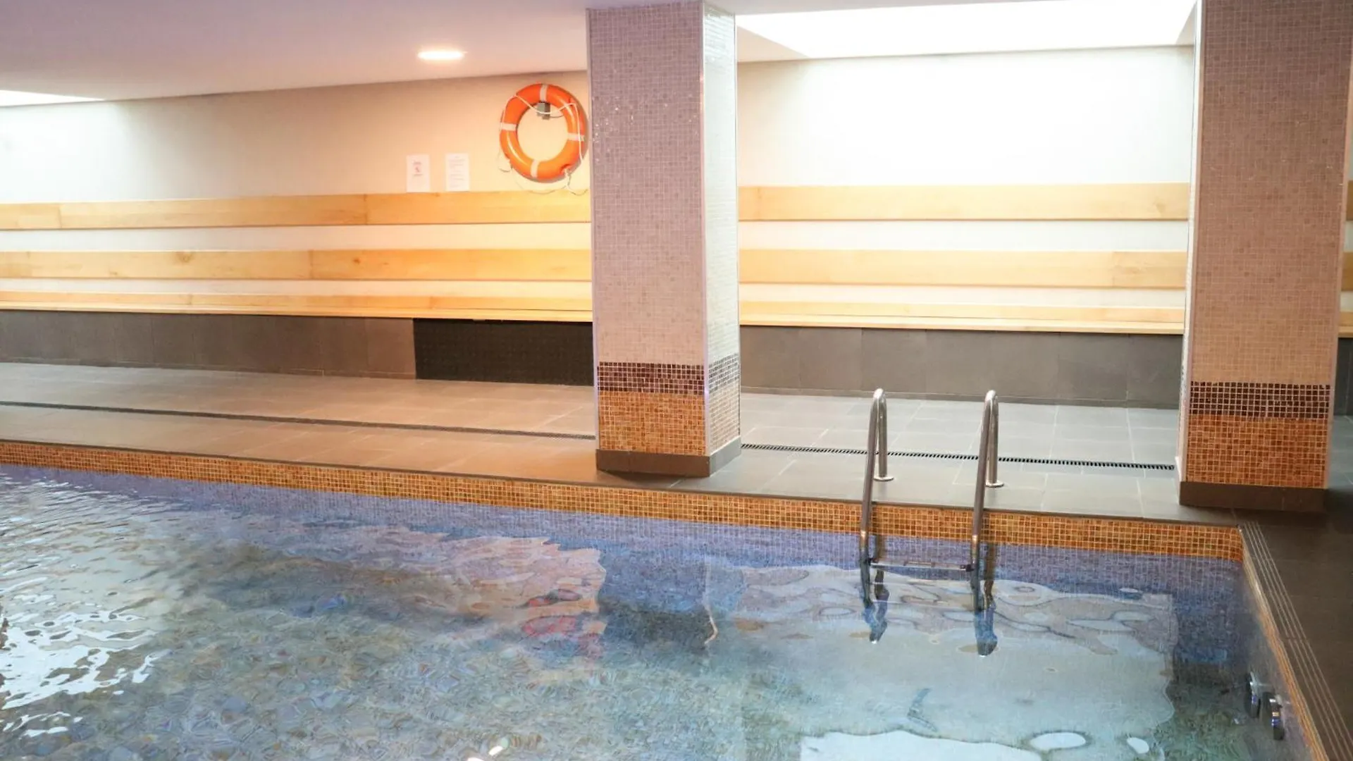 Eurohotel Barcelona Granvia Fira L'Hospitalet de Llobregat 4*,